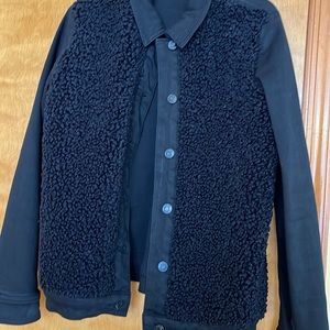 1.state blk jeans jacket with fur accent in the front